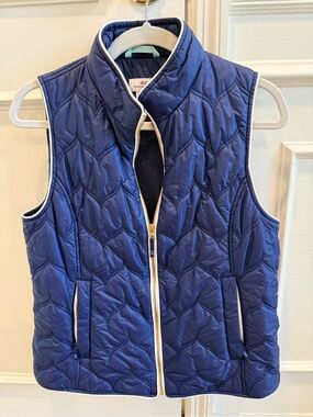 Vineyard Vines Quilted Navy Vest with White Trim
